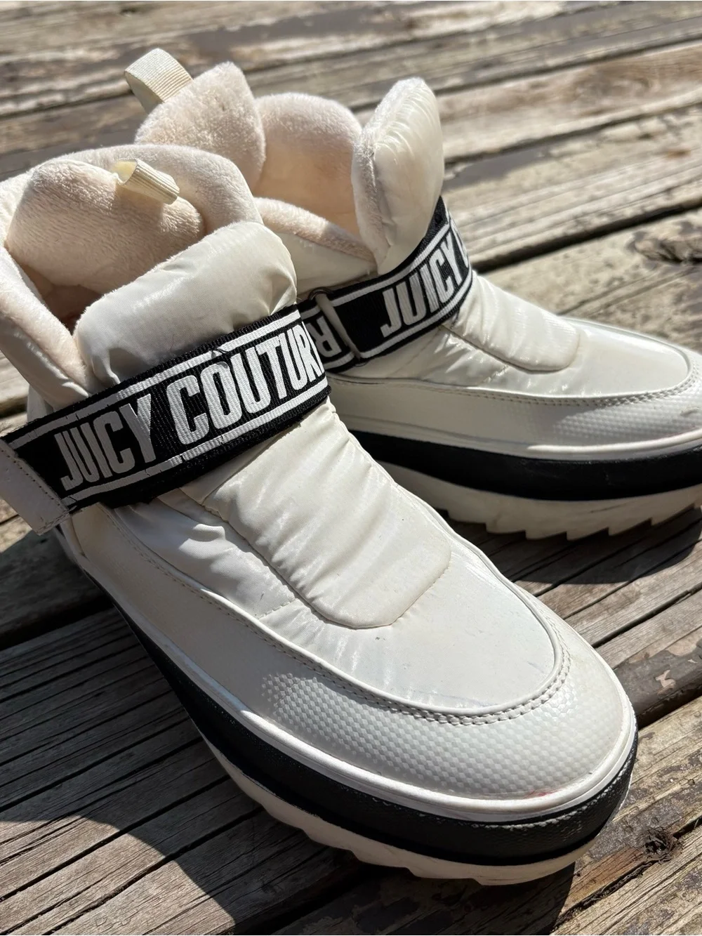 Juicy Couture Cream Strap Sneakers with Black Logo Band